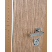 Sichere Eingangstür Target für die Wohnung